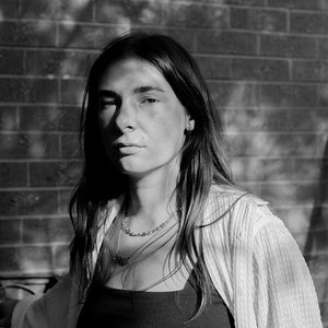 Evelyn Araluen_March 2026_bw